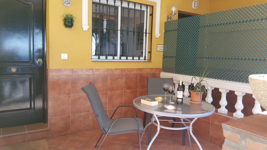 Apartamentos Casa Tia Antonia Малага Екстериор снимка