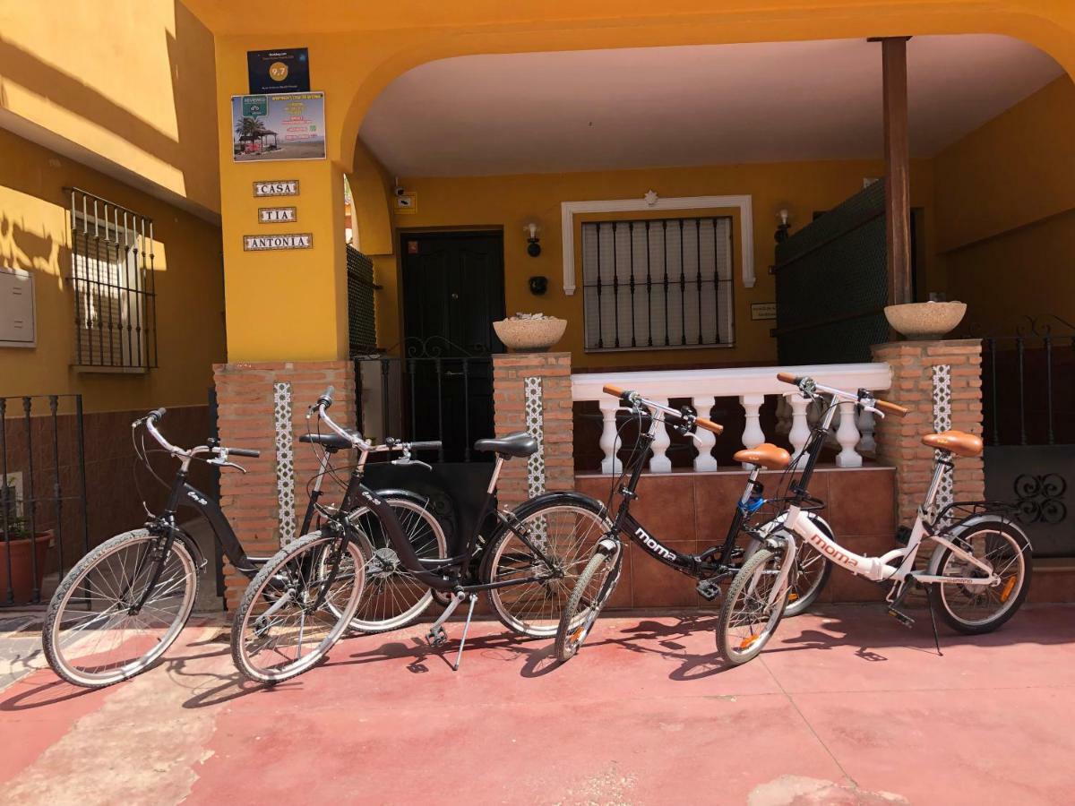 Apartamentos Casa Tia Antonia Малага Екстериор снимка