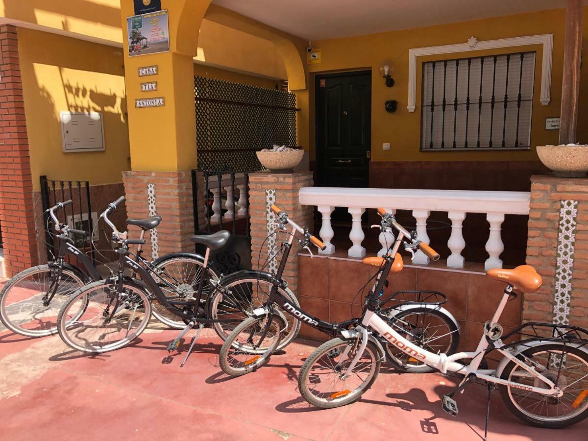 Apartamentos Casa Tia Antonia Малага Екстериор снимка